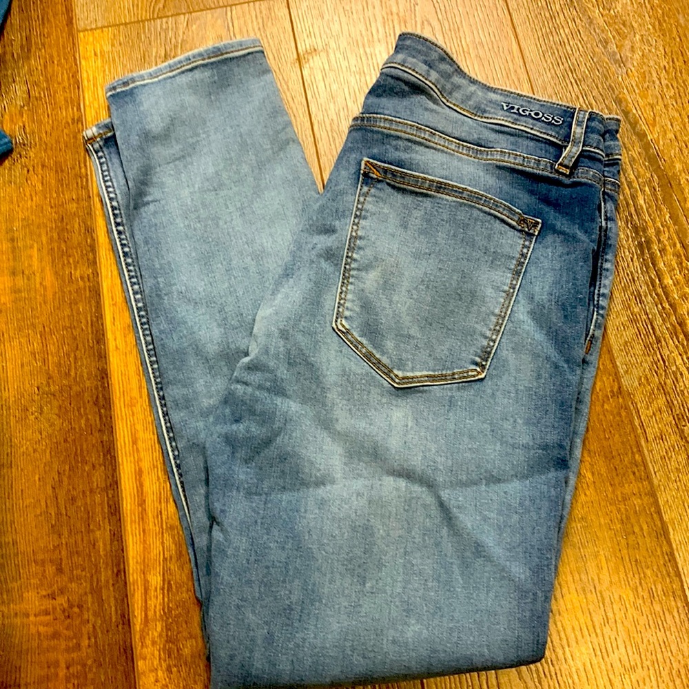 Vigoss denim super skinny jeans style is Marley like new size 32/28 mid rise